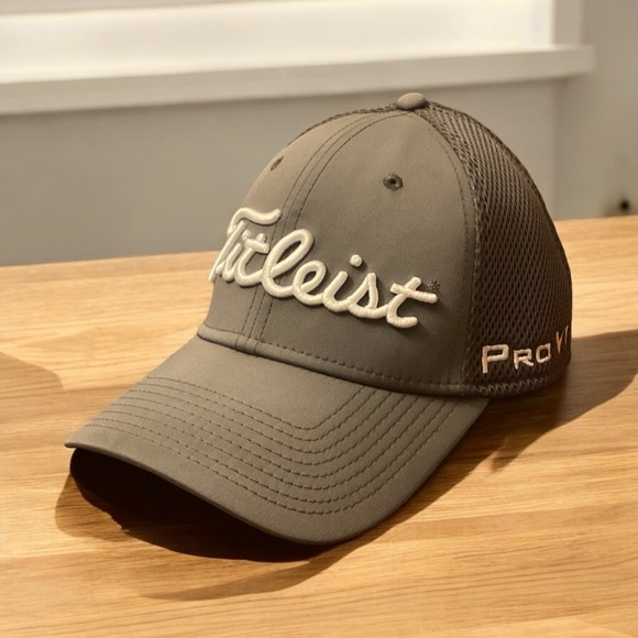 Titleist Pro V1 Front & Back Logo Embroidered Comfort Fit Spandex Cap! - Picture 7 of 9